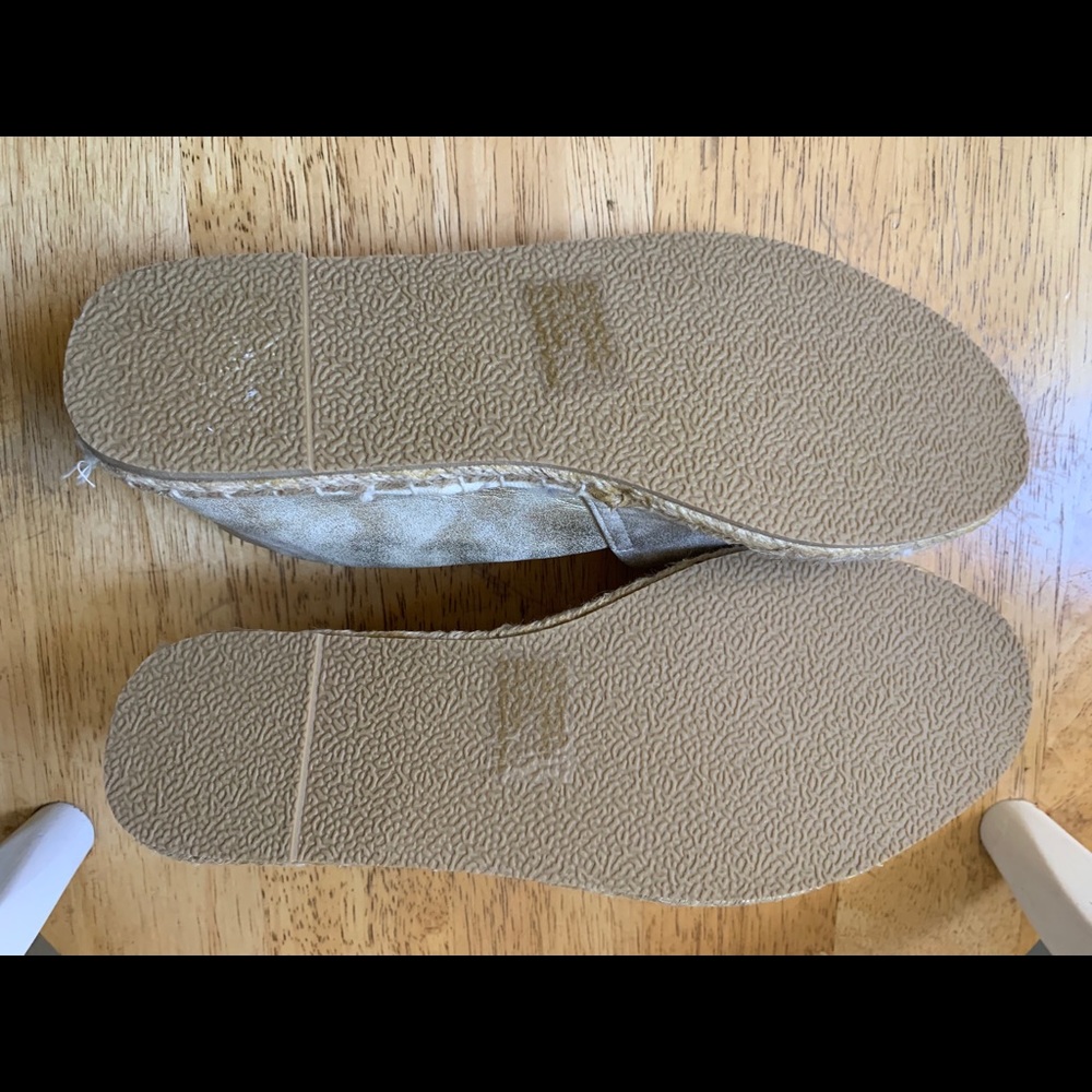 Flats - Picture 4 of 4
